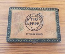 Vintage Tio Pepe wooden cigar box, specifically designed to hold 25 Swiss Whiffs