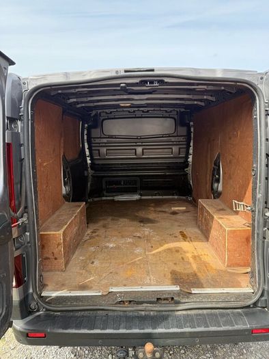 172 Renault traffic 145 sport