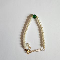 Brand New Pearl-Style Bracelet