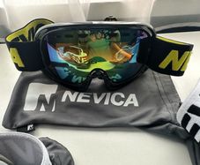 Ski goggles