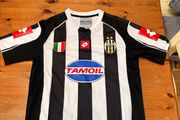 Lotto Juventus 03/04 Home kit
