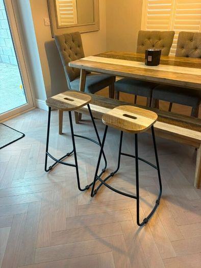 Kitchen table + chairs + high chairs