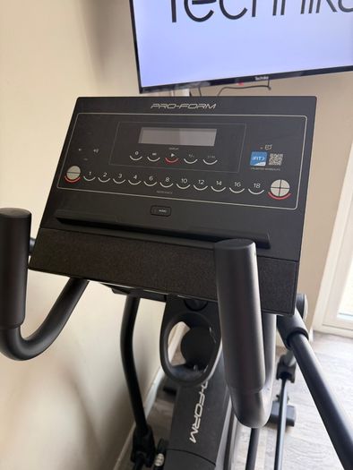 Proform cross trainer