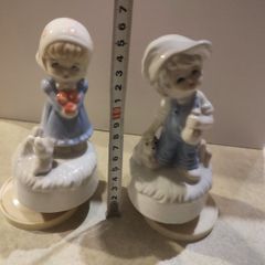 Lovely Boy @girl Muiscal Turn Table Figurines.