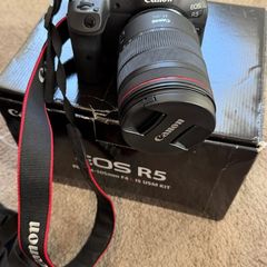 Canon EOS R5 Kit + BRAND NEW Sigma 35mm F1.4 Art + EF-R Adapter - Mint Bundle