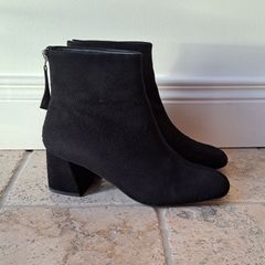 Black suede boots (Topshop)