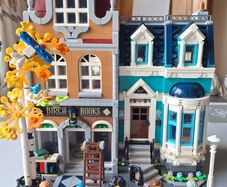 Lego Creator Expert Bookshop Set #10270
