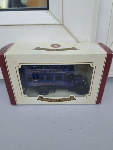 old buss model
