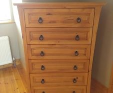 chest of drawers & matching bedside locker