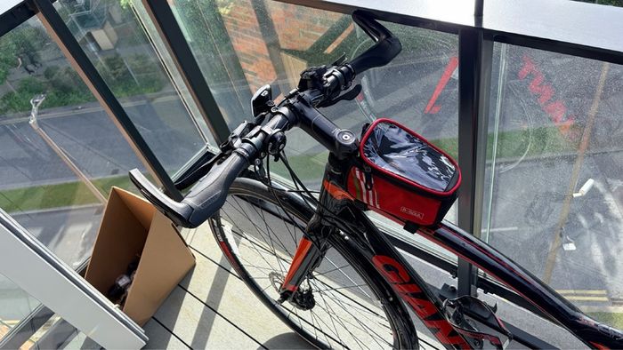 Giant hybrid/road bicycle