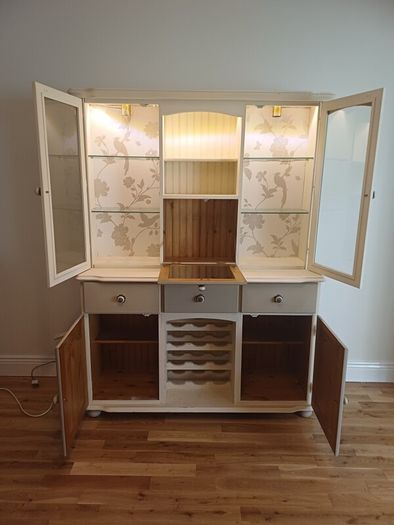 Display and Drinks Cabinet