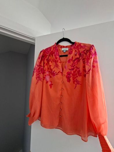 Love & Roses Blouse, size 14, excellent condition