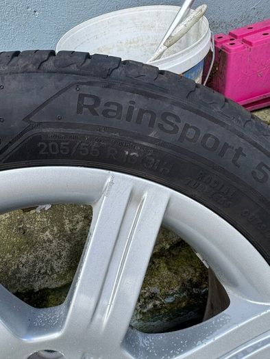 16 alloy wheels