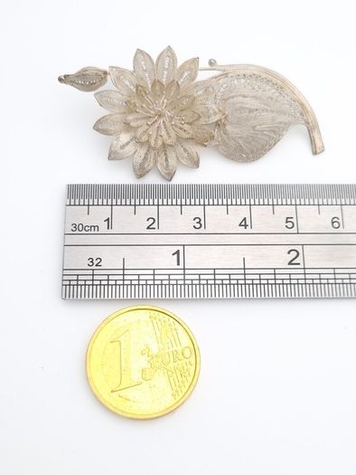 Vintage 925 Sterling Silver Filigree Flower Brooch