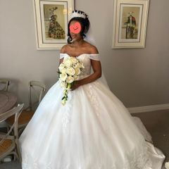 A line fairytale princess embroidered wedding dress