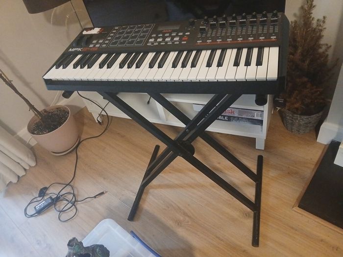 Folding keyboard stand
