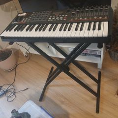 Folding keyboard stand