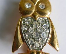 Vintage Jewelry Brooch Pin Owl Rhinestone Gold Plate Tone