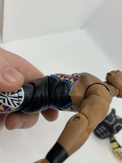 wwe elite series 52 D'Lo Brown action figure