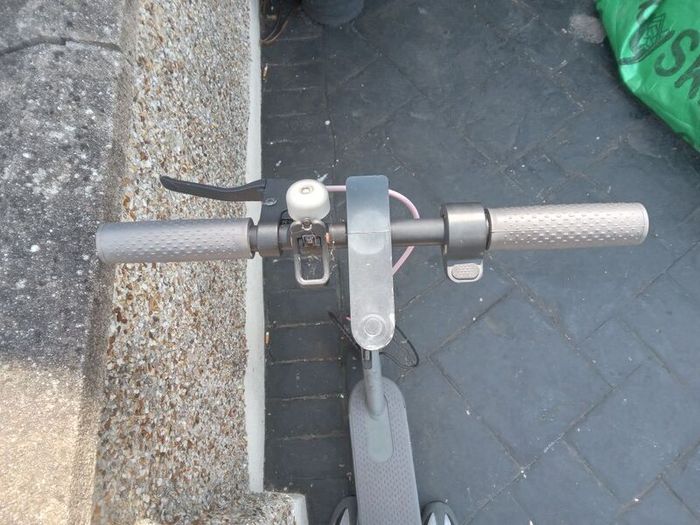 Electric scooter