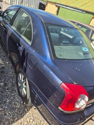 Volkswagen Caddy and Toyota  Avensis for Breaking