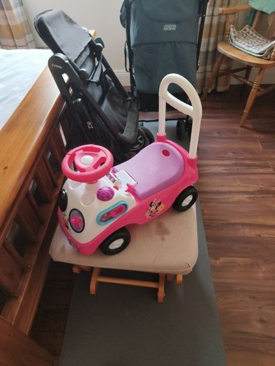 Minnie Mouse Walker