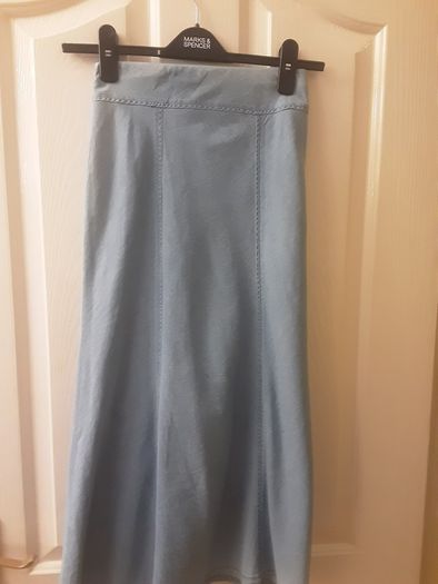 Skirt/M&S Skater Style Skirt .. Size: 22 UK .. 50 EU