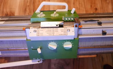 Knitting Machine Passap / Pfaff Duomatic 80 Knitting Machine