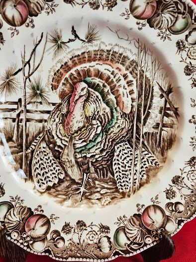 Vintage Johnson Bros HIS MAJESTY Turkey Dinner Plate