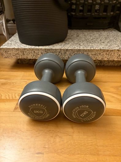 2x 5kg Dumbbells