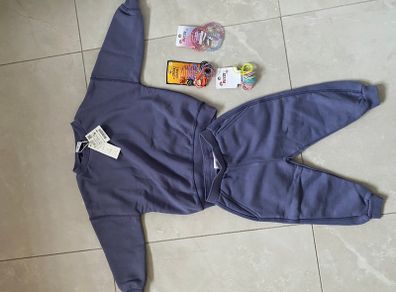 Zara tracksuit and hair clips