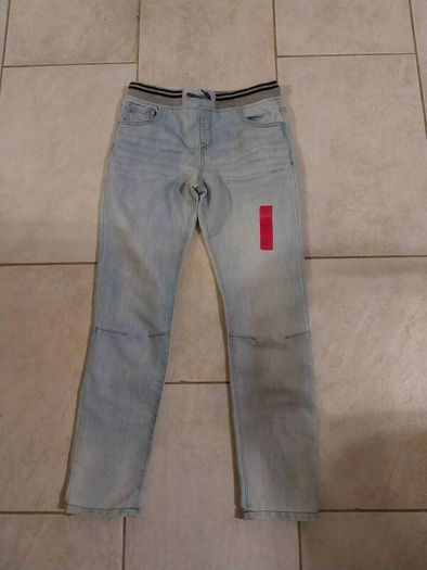 Bnwt 11-12yrs were 8euro
