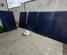 5 x 270W Solar Panels + Solis 1500W Inverter