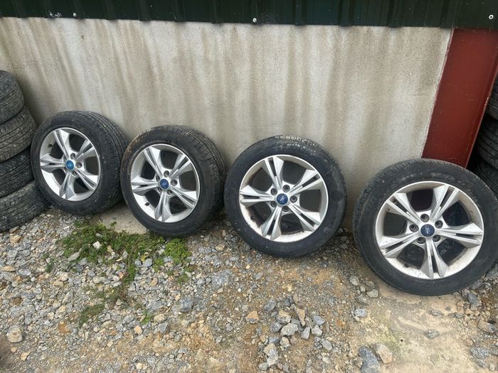 16" ford focus alloy wheels