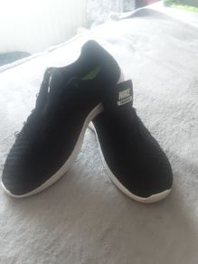 Nike Running/Boys Nike Running Shoe .. Size 2.5 UK .. 35.5 EU