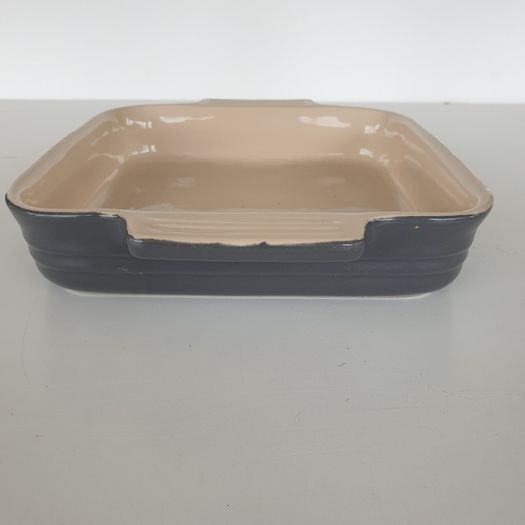Le Creuset square stoneware baking dish