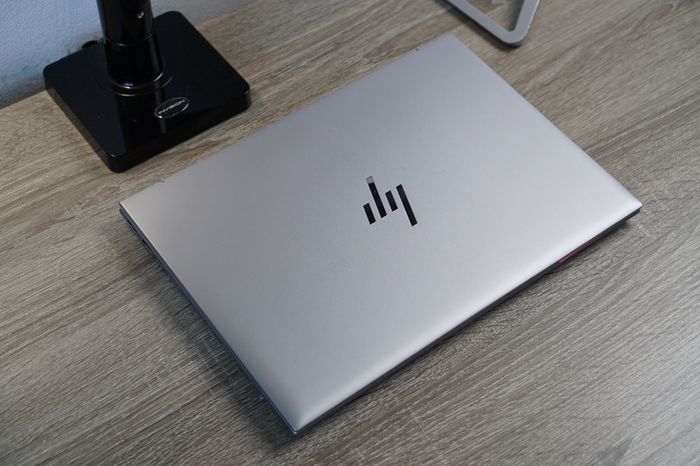 HP ZBook Firefly 14 G11 | Ryzen 7 Pro 8840HS | 16GB | 512gb