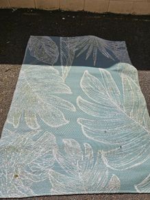 Outdoor rug