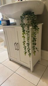 Bathroom cabinet