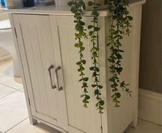 Bathroom cabinet
