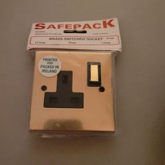 brass switched socket