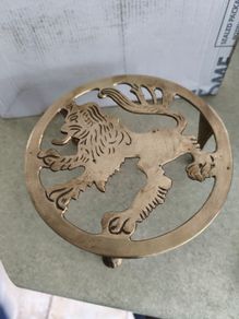 Vintage Brass Trivet, Scottish Brass Lion Rampant Trivet, Brass Plant Stand, Pot Stand, Scottish Gift, Home Decor, Kitchen Stand 17 CM. Die.