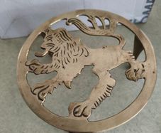 Vintage Brass Trivet, Scottish Brass Lion Rampant Trivet, Brass Plant Stand, Pot Stand, Scottish Gift, Home Decor, Kitchen Stand 17 CM. Die.