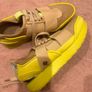 Hot yellow river island runners Image 5