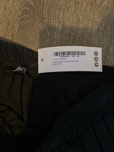 Boohoo MIDI skirt