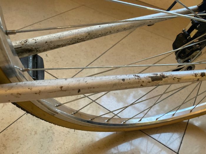 vintage 1980s Peugeot road bike