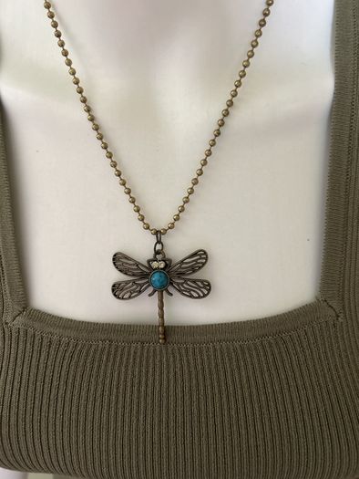 Dragonfly pendant necklace