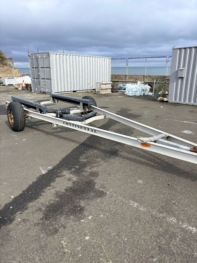 Boat trailer
