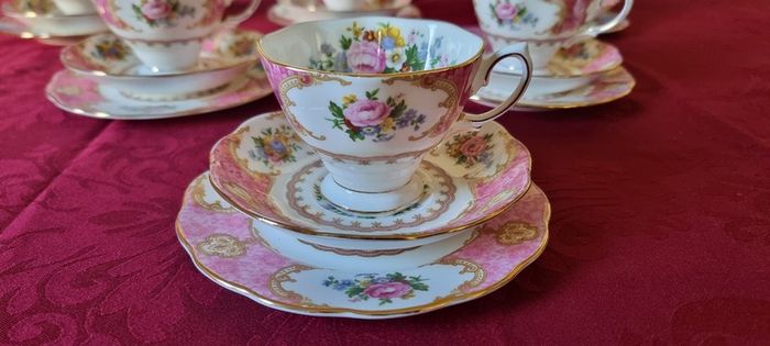 Rare And Vintage 21 Piece Royal Albert Lady Carlyle Bone China Tea Set For 6 Person Setting Made In England