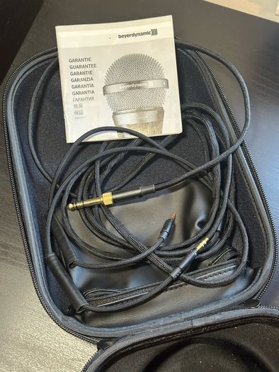 Audiophile Headphones: Beyerdynamic T1 2nd Generation Black Edition